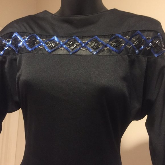 Vintage Sequin Black Dress ~ Size 6 - Picture 1 of 5